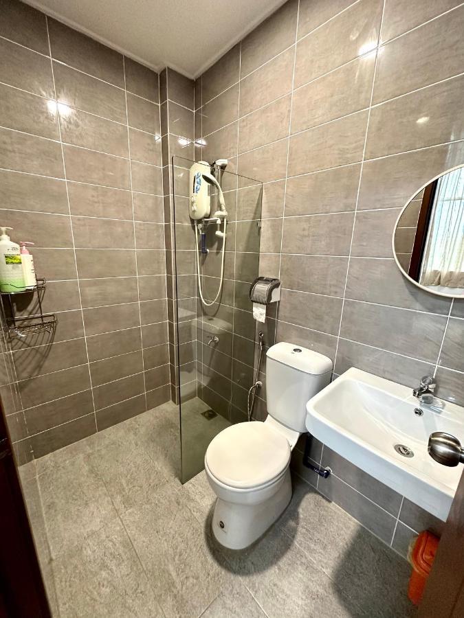 Springfield 3-Storey Cheerful Townhouse #Yoyo Homestay ซันดากัน ภายนอก รูปภาพ