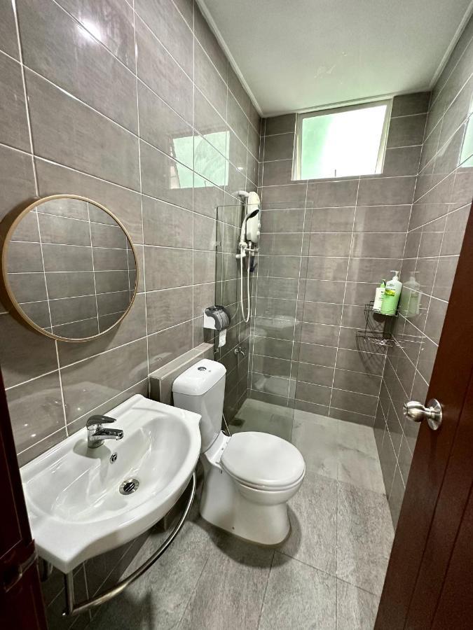 Springfield 3-Storey Cheerful Townhouse #Yoyo Homestay ซันดากัน ภายนอก รูปภาพ
