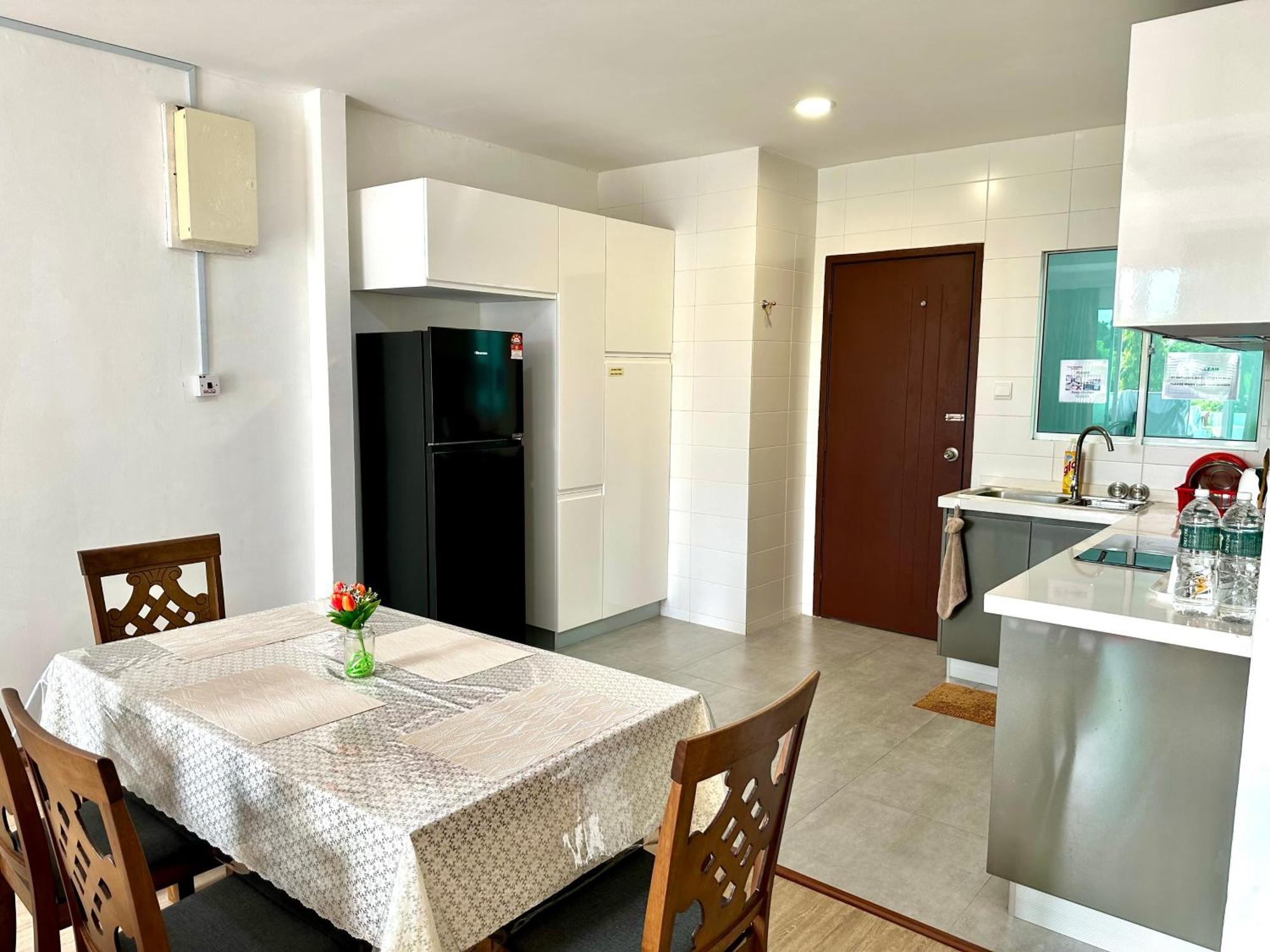 Springfield 3-Storey Cheerful Townhouse #Yoyo Homestay ซันดากัน ภายนอก รูปภาพ